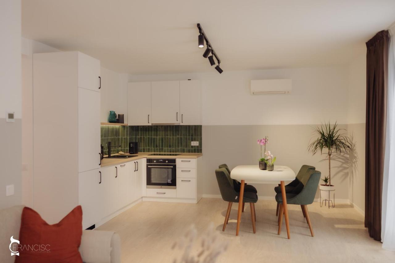 קלוז'-נאפוקה Zen Garden Apartments מראה חיצוני תמונה