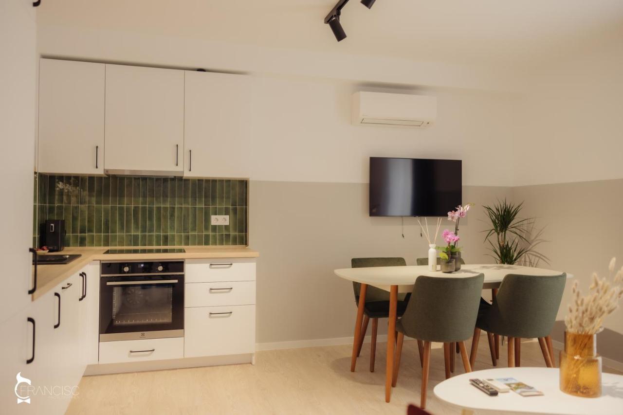 קלוז'-נאפוקה Zen Garden Apartments מראה חיצוני תמונה