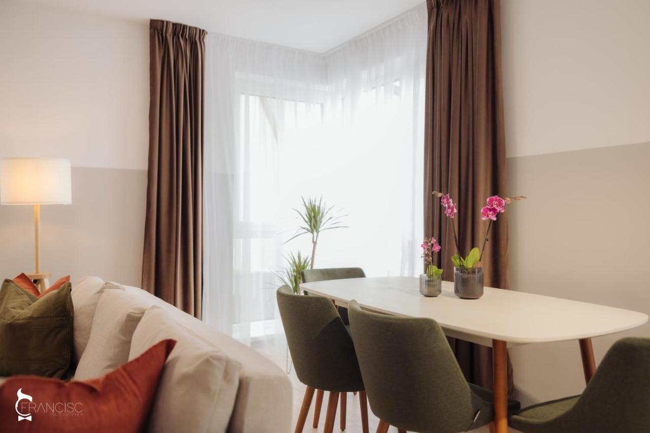קלוז'-נאפוקה Zen Garden Apartments מראה חיצוני תמונה