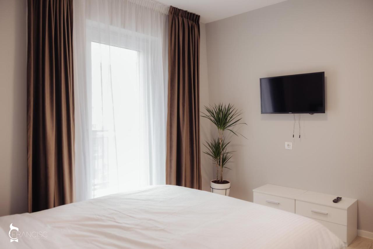 קלוז'-נאפוקה Zen Garden Apartments מראה חיצוני תמונה
