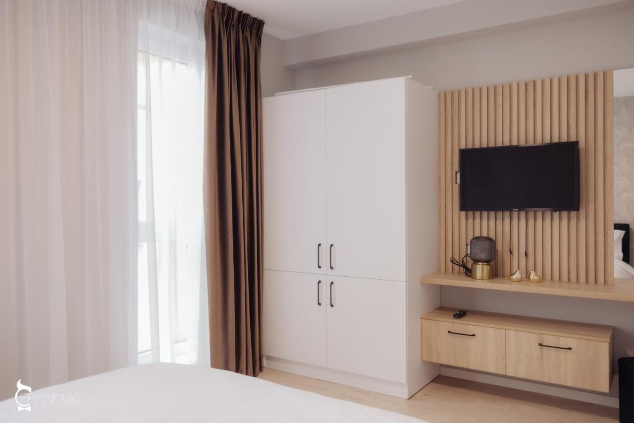 קלוז'-נאפוקה Zen Garden Apartments מראה חיצוני תמונה