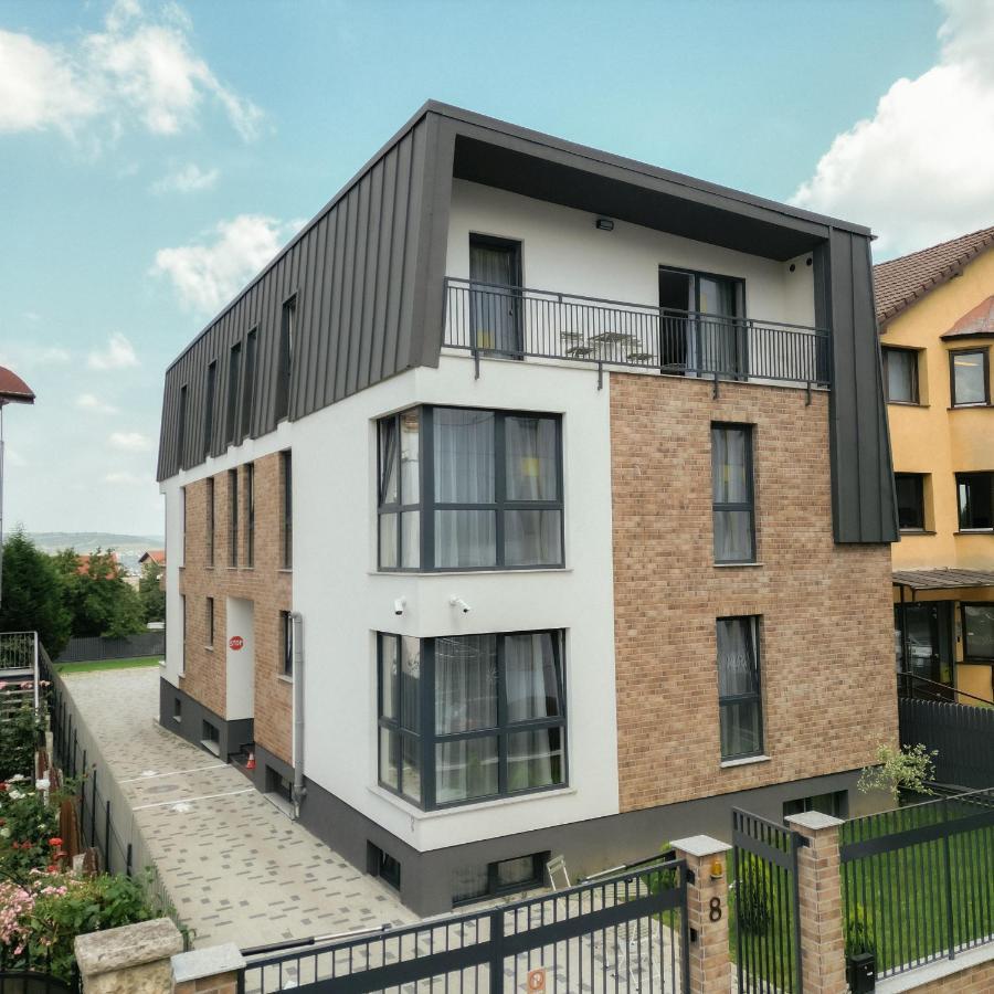 קלוז'-נאפוקה Zen Garden Apartments מראה חיצוני תמונה